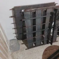 یک عدد تخت فلزی یکنفره فروشی