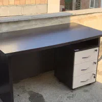 میز اداری با کشو