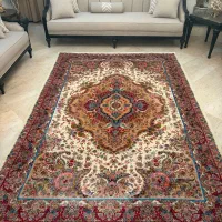 فرش ماشینی کاشان ابریشم کلا دوماه خریداری شده