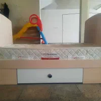 تخت کودک و نوزاد