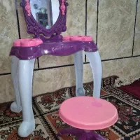 کنسول و آییه و صندلی کودک