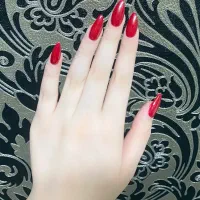 آموزش و خدمات کاشت ناخن
