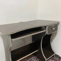 میز کامپیوتر و لپ تاپ