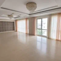 اختیاریه ۱۸۰ متر ۳ خواب بالکن قابل چیدمان باصفا
