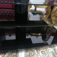 میز تلویزیون شیشه ای