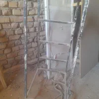 چهارپایه اهنی