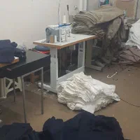 وسط کار و بسته بند کارگر ساده