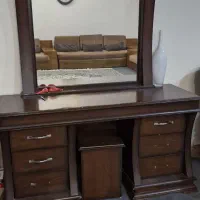 میز و آینه