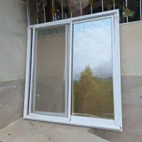 پنجره آلومینیوم سالم با توری