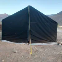 چادر اسکلتی، در حد نو پارچه برزنت بسیار مستحکم.