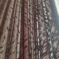 کنار پرده سالم بدون پارگی و نخ کش