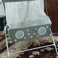 گهواره|تخت و صندلی بچه|سوری, |دیوار