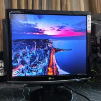 مانیتور 17  LG برای دوربین و طراحی و بازی