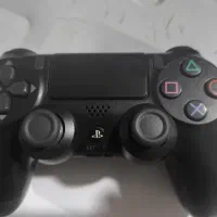 دسته ps4 همراه با کیف و دوتا کاور نو