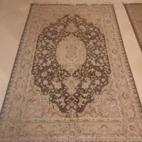 فرش ماشینی صورتی و قهوه ای