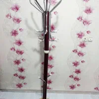 چوب لباسی ایستاده