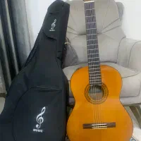 گیتار یاماها c40