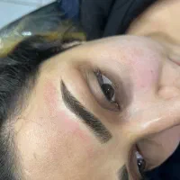 مدل میکروبلدینگ ابرو. فیبروز ابرو