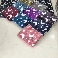 پتو مسافرتی بابونه و ماه و ستاره