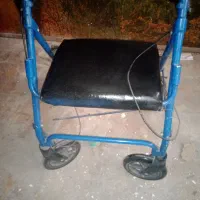 واکر و رولیتور 4چرخ و ترمز دار