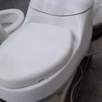 دو تا توالت فرنگی دسته دوم