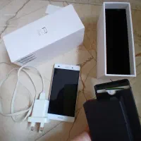هواوی با جعبه و شارژر
