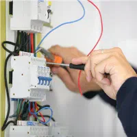 برقکار برقکاری سیم کشی تعمیر نصب آیفون لاین نوری