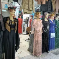 فروش و معاوضه مغازه لباس فروشی با ماشین و آپارتمان