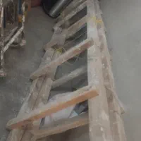 نردبان ۵پله چوبی