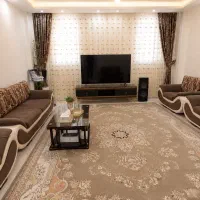 واحد 101 متری غرق نور