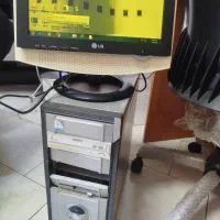 کیس و مانیتور سالم بدون ایراد دوعدد