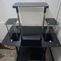 میز تحریر و کامپیوتر خارجی