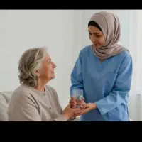 به یک پرستار خانم نیازمندیم