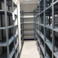 قفسه پیچ و مهره ای