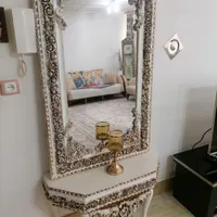 آینه، بوفه. ساعت