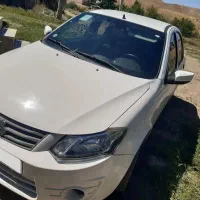 ساینا بی رنگ