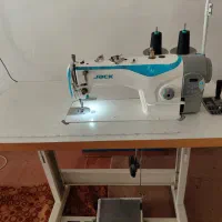 چرخ خیاطی به همراه ۲ چرخ قدیمی