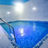 اجاره ویلا استخر وجکوزی با حیاتی بزرگ
