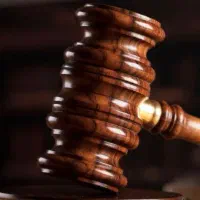 همکاری با وکلا