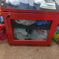 میز تلویزیون درحد نو نو بدون خط خش بدون ضربه درحد