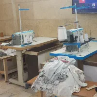به چند وردست وسط کار کار در کارگاه خیاطی نیازمندیم
