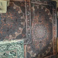 یک عدد فرش کناره و دو تا فرشینه و یک موکت