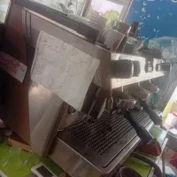 قهوه ساز و یخچال ایستاده