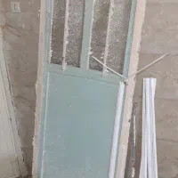 در فلزی و چوبی