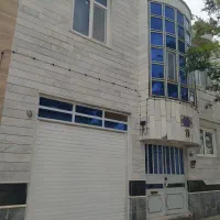 ویلایی-بالکن-دارطبقه-اول-دوخوابه-پذیرایی-بزرگ