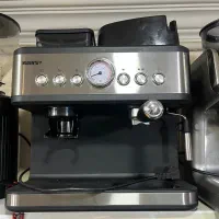 دستگاه قهوه ساز همراه با اسیاب سر خود