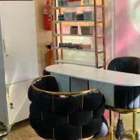 ناخنکار مژه کار  فیشیال کار میکاپ آرتیست آرایشگر