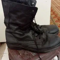 دو عدد پوتین خدمت در حد نو