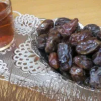 خرما و چای مقداد