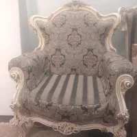 1عدد مبل بهمراه 2عدد صندلی